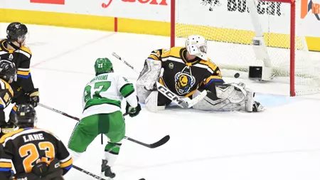 Menghini scores twice as No. 4 North Dakota rolls past Manitoba, 5-1