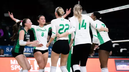 NOTES: Volleyball Set for First Summit League Road Trip